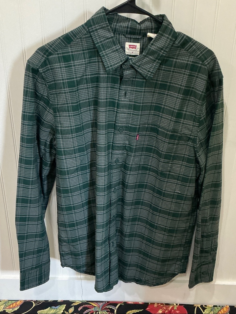 Levi's Men's Dark Green Plaid Button-Down Shirt